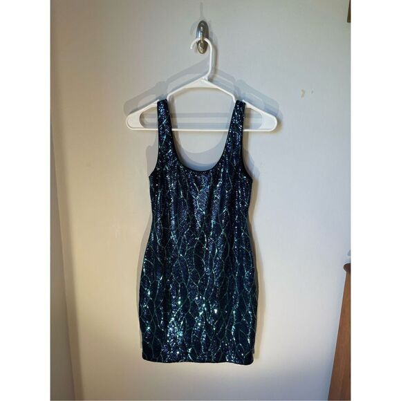 Lily Rose Sequined Leaf Print Tank Dress, Small. Blue, Green and Black. Taylor S - Picture 4 of 12